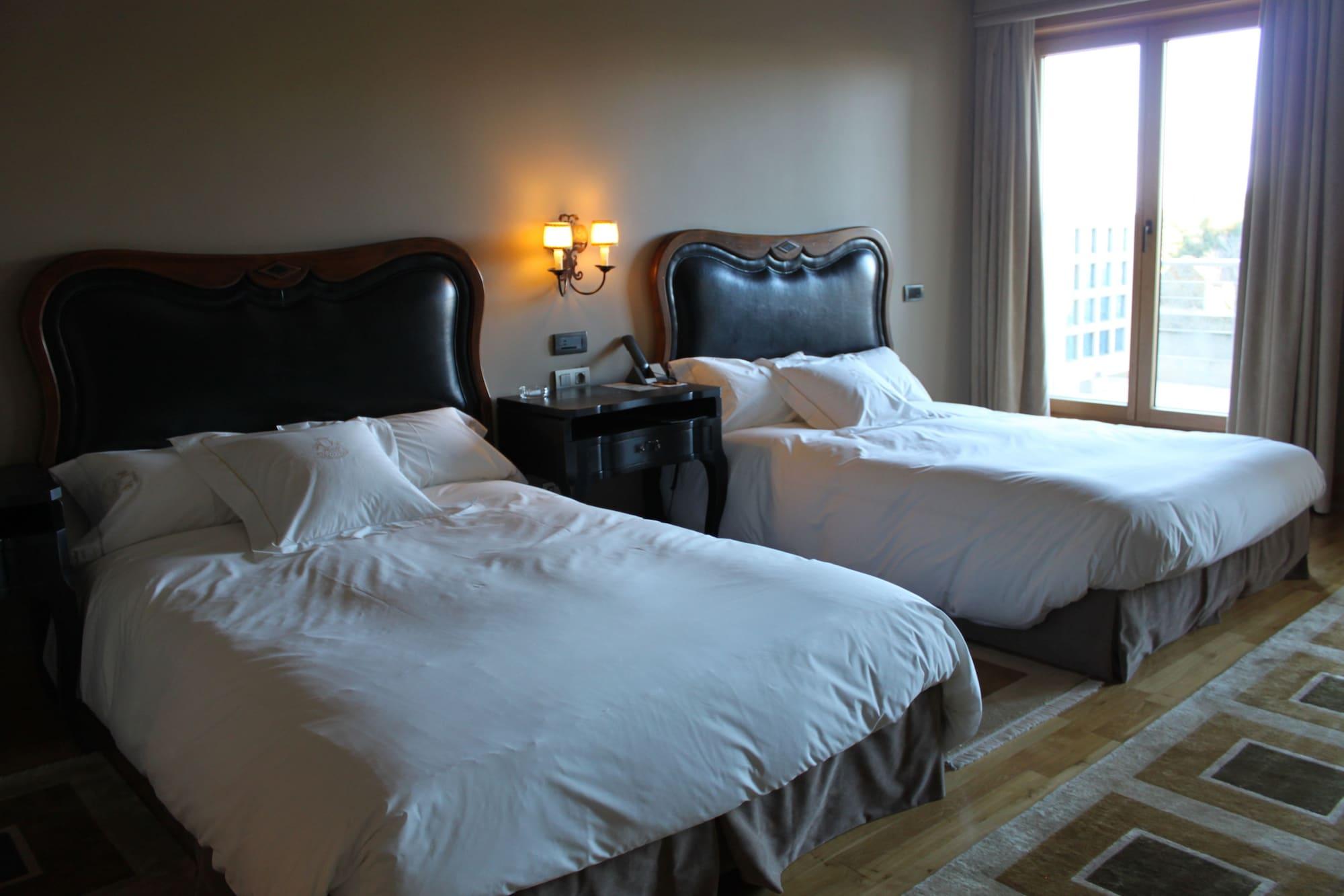 Pazo Los Escudos Hotel Spa & Resort Vigo Exterior photo A room at the hotel