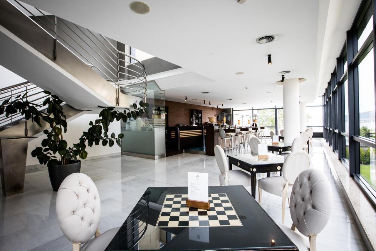 Pazo Los Escudos Hotel Spa & Resort Vigo Exterior photo Interior of the hotel